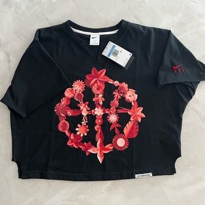 Nike Oversized Crop Top Tee Shirt